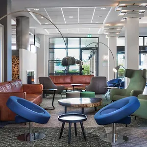 https://courtyard-by-marriott-amsterdam-airport.amsterdamhotelsnl.com